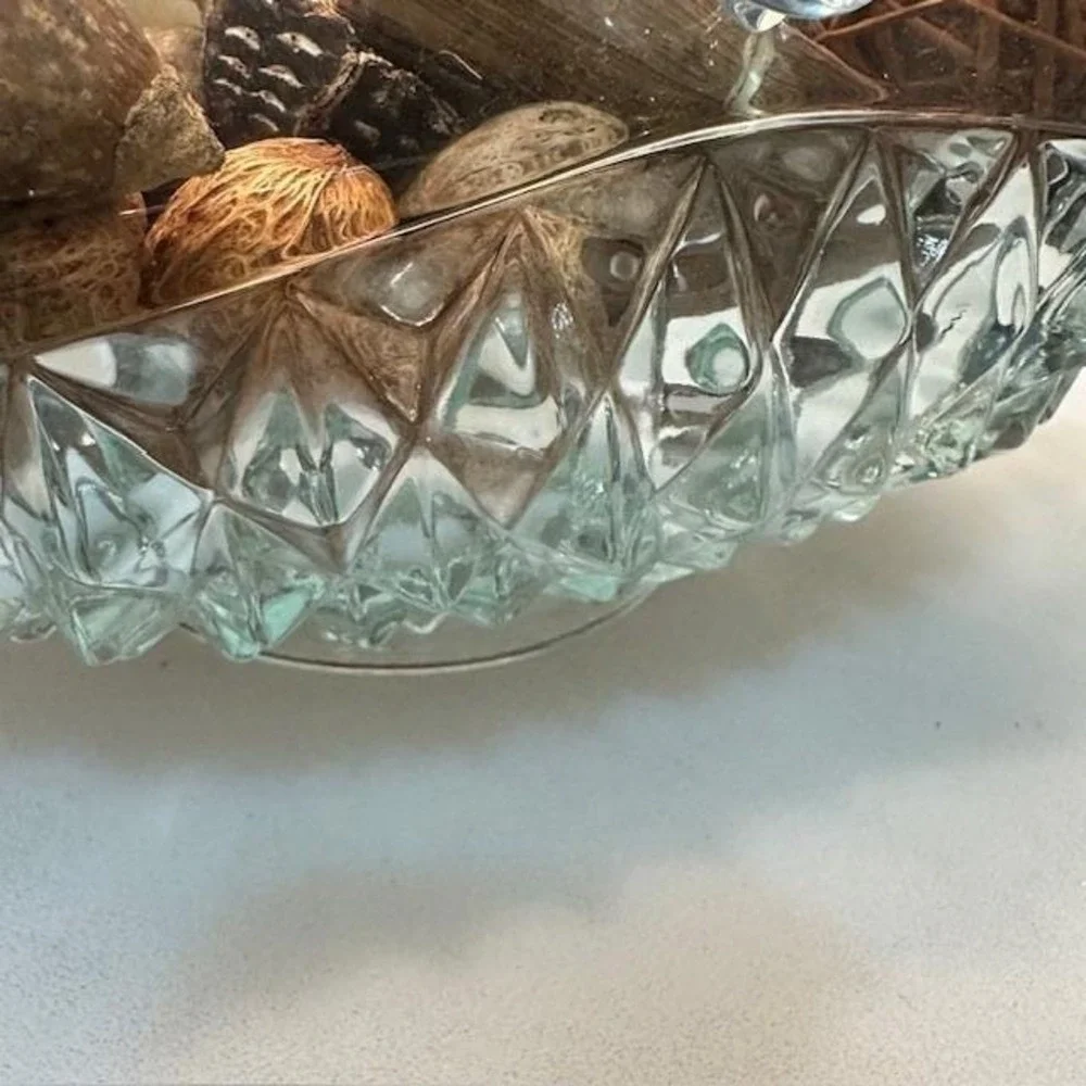 Vintage Large Indiana Glass‎ Tiara Clear Diamond Point Glass Basket w Potpourri